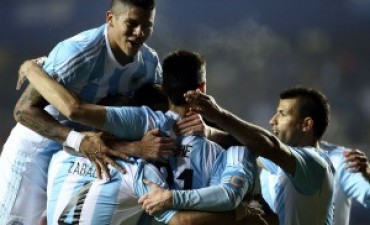 Argentina goleo a Paraguay y es finalista de la Copa America