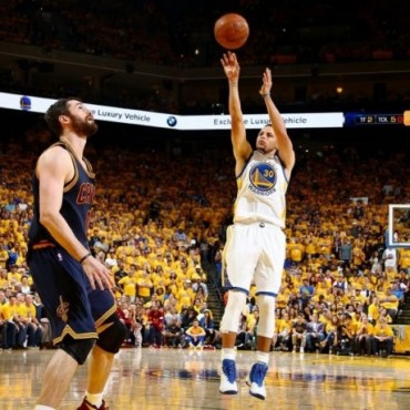 Golden State volvi&oacute; a ganar en el segundo juego final ante Cleveland