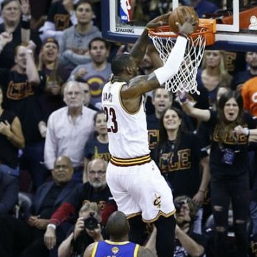 Cleveland-Golden State: los Cavaliers volvieron a ganar y el campe&oacute;n de la NBA se define este domingo