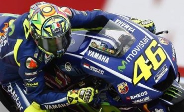 Valentino Rossi se quedó con su primera victoria del año en Assen