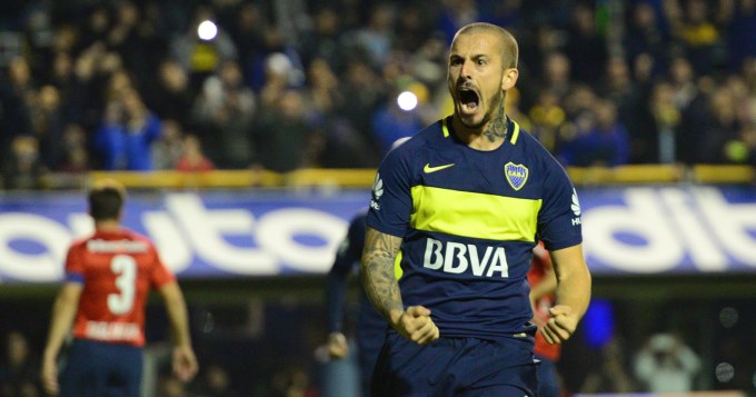 Boca paseó al Rojo y se metió medio campeonato en el bolsillo
