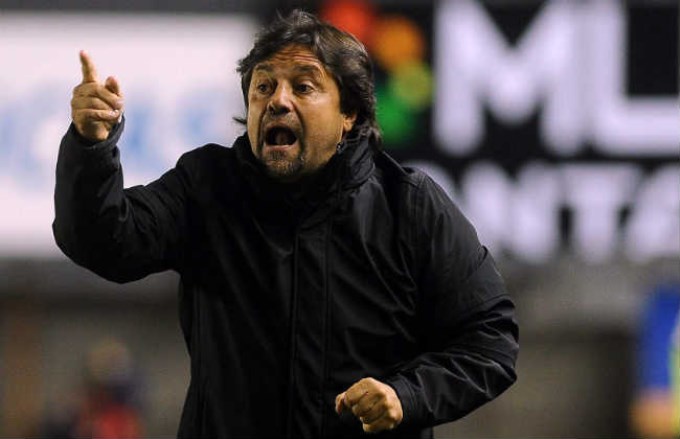 Caruso Lombardi arranca su tercer ciclo en Tigre