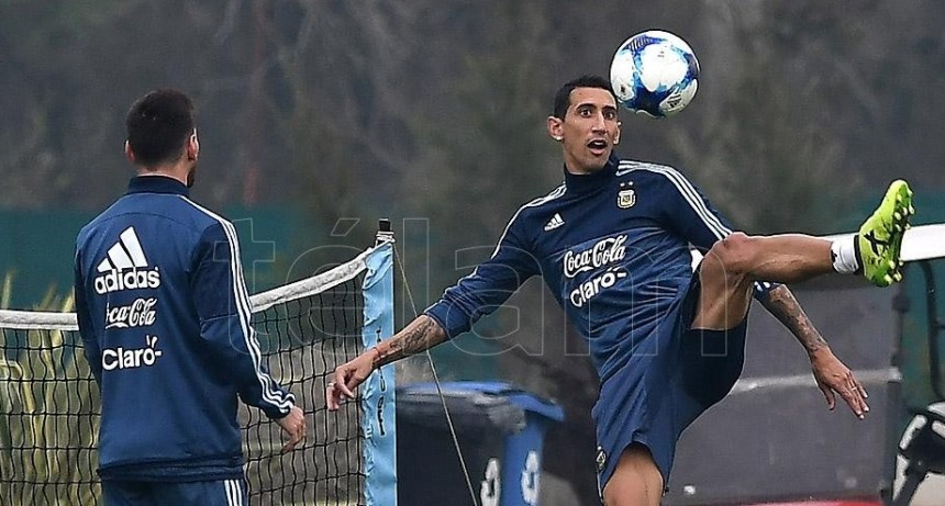 Scaloni ya tiene el equipo para el debut con Colombia