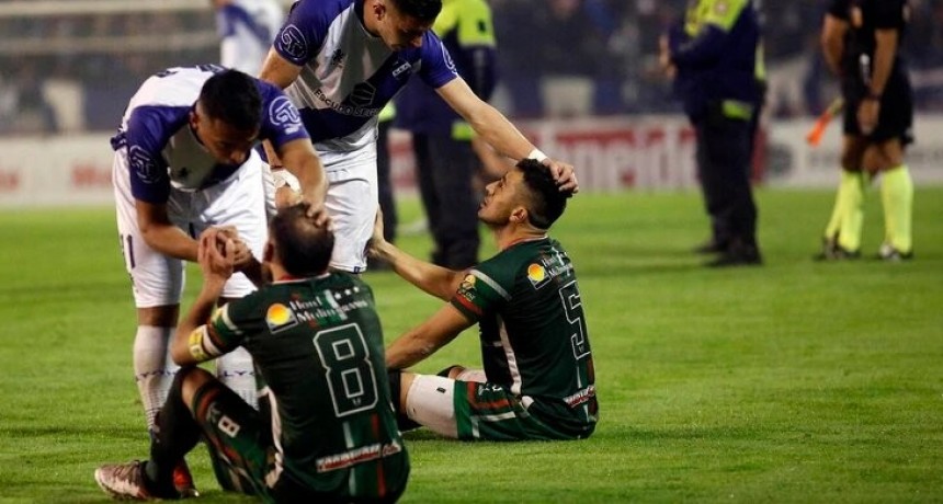 Bochornoso final en la definición por el ascenso a la B Nacional