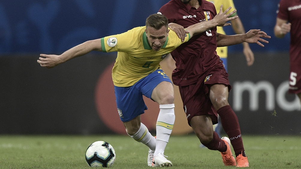 Brasil, por un triunfo y el primer puesto del grupo ante Perú