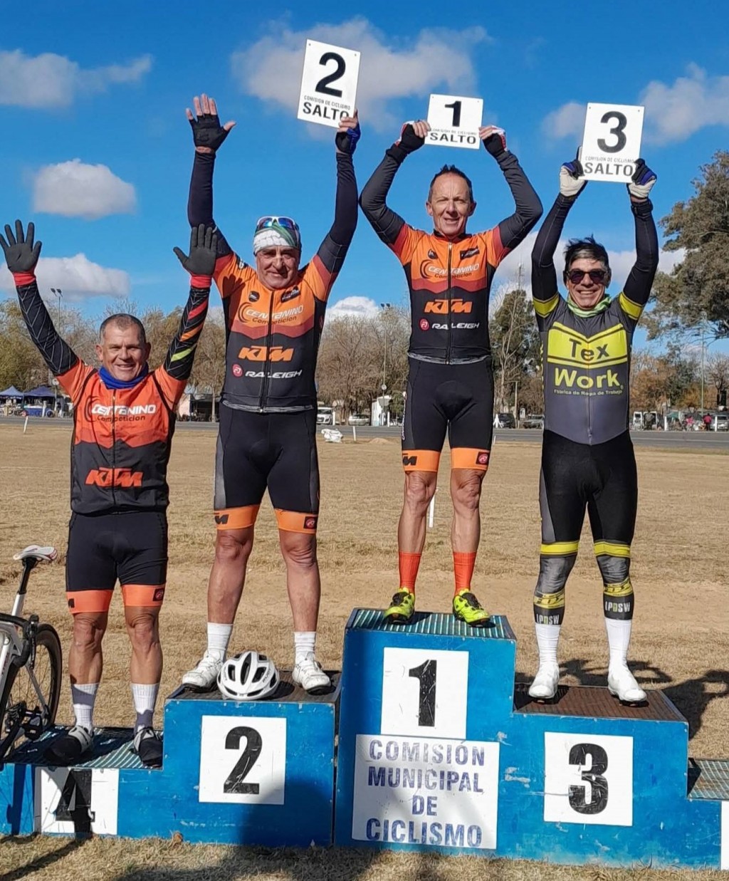 Ciclismo: Francisco Poger ganó en Salto