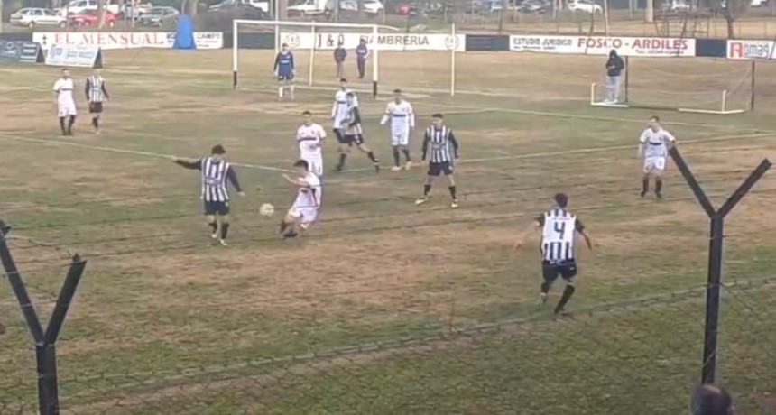 Fútbol: Huracán se adelantó en la serie final, 1 a 0 ante Argentino