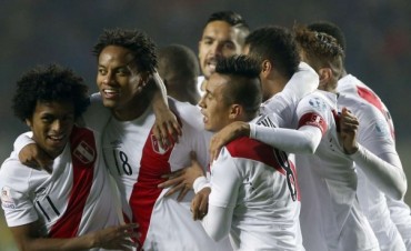 Per&uacute; le gan&oacute; 2 a 0 a Paraguay y quedo tercero