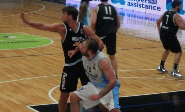 Argentina le gan&oacute; a Uruguay en Olavarr&iacute;a. Marcos Del&iacute;a integr&oacute; el cinco inicial 