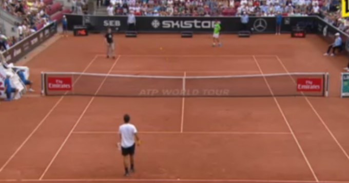 Neonazi interrumpió partido entre Ferrer-Verdasco 