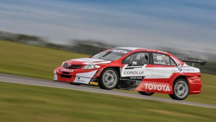 Juan Scoltore clasifico segundo en el TC 2000