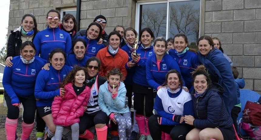 Las Mamis del Saladillo Hockey campeonas del torneo regional 