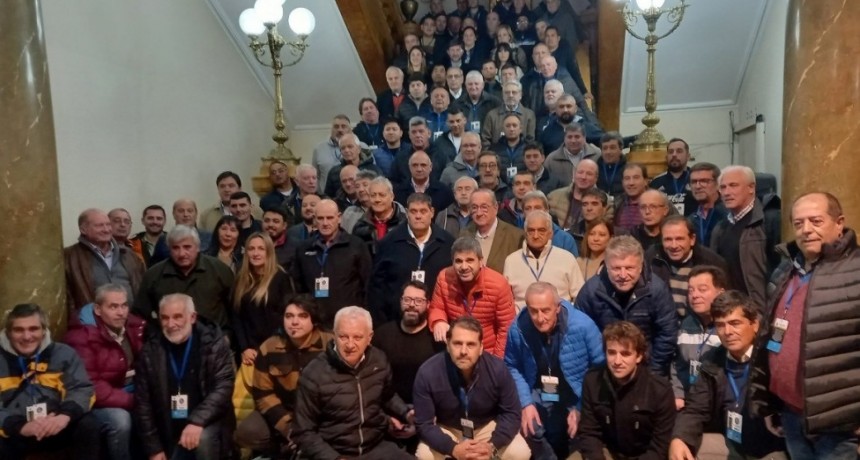 Fútbol: Julio Lombardo en reunión con el Consejo Federal 