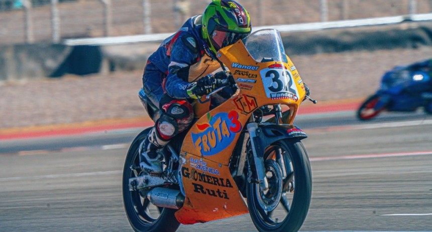 Motociclismo: El saladillense Valentín Valor encabeza el campeonato en el Superbike 250 