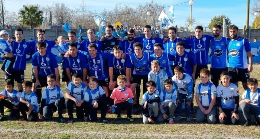 Fútbol: Defensores se hizo fuerte de local y es finalista de Primera División 