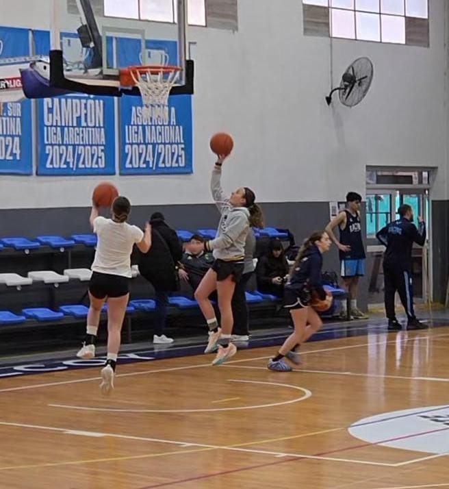 B&aacute;squet: La saladillense Francesca Censi entren&oacute; con el staff de la selecci&oacute;n argentina 