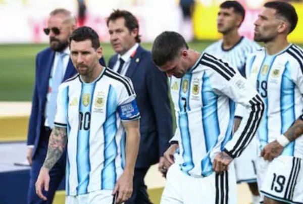 Mundial: Una tristeza que huele a pueblo