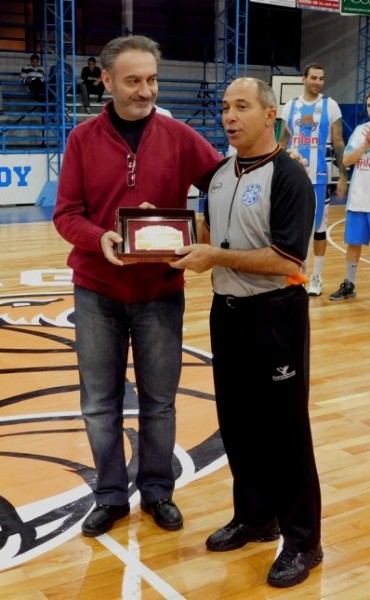 La despedida del &aacute;rbitro Miguel Cestari