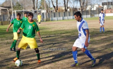 Goleadas de Apeadero y Del Carril en la primera fecha