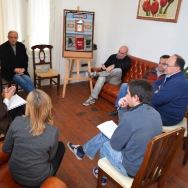 Por el proyecto de Básquet hubo reunión del Municipio con los clubes Ciudad y Colegiales