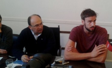 José Luis Salomón recibió al basquetbolista olimpico Marcos Delía