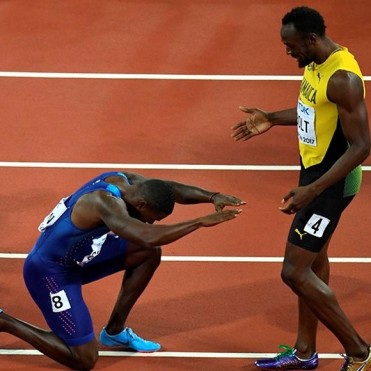 Usain Bolt perdió el oro en su despedida del atletismo