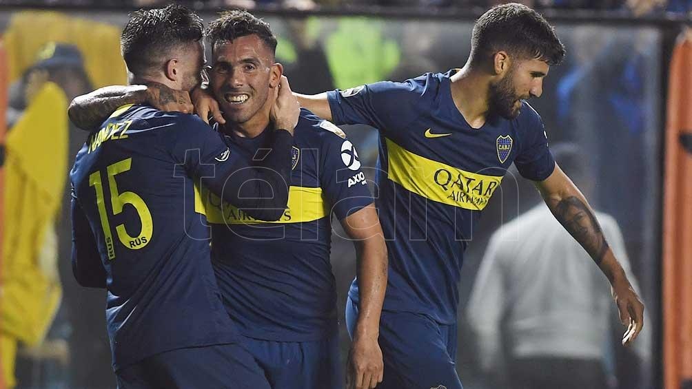 Alfaro probó un equipo para jugar ante Liga de Quito con Tevez de titular