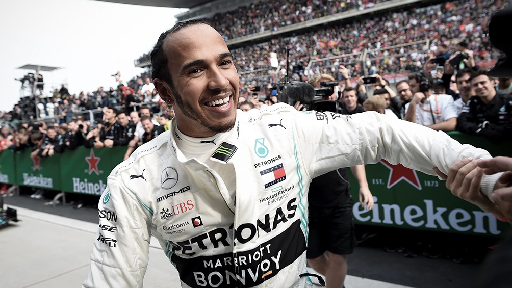 Hamilton apeló a la estrategia y se quedó con el Gran Premio de Hungría 