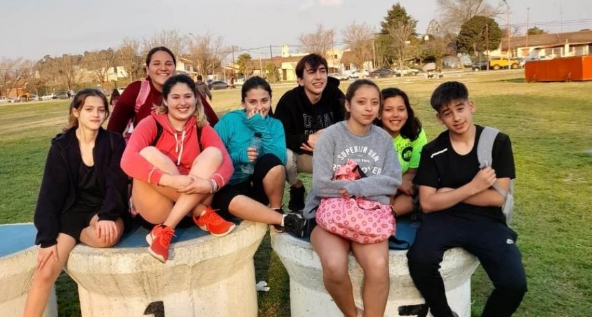 Escuela Municipal de Atletismo de Saladillo participo en un Torneo en Azul