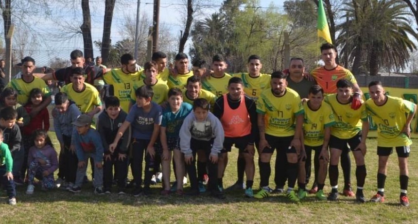 Fútbol: Triunfos de Oro Verde, La Lola, Huracán, Jóvenes y Cazón 