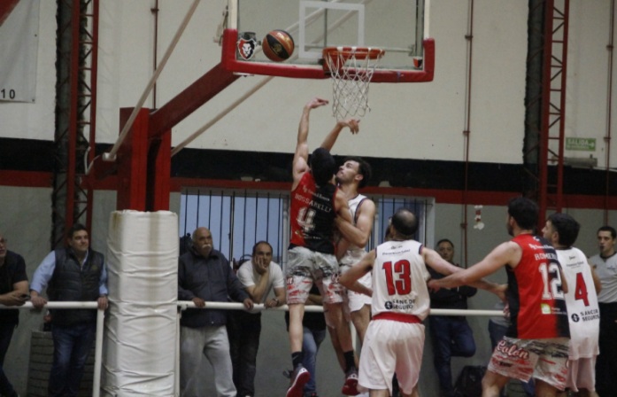 Basquet: Colon superó a Independiente en el Prefederal