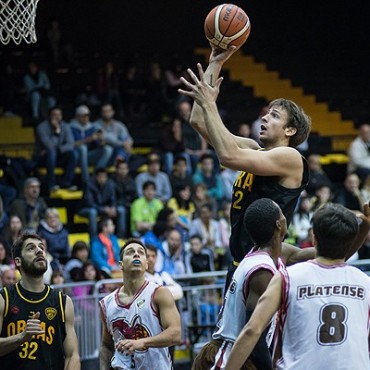 25 puntos de Marcos Del&iacute;a en Obras en un amistoso ante Platense