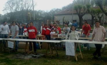 Alrededor de 60 personas trabajaron durante la larga jornada del domingo