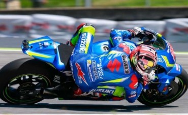 Maverick Viñales hace historia con la Suzuki en Silverstone