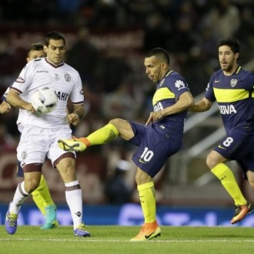 Con un heroico Sara, Boca le ganó por penales a Lanús y clasificó a cuartos