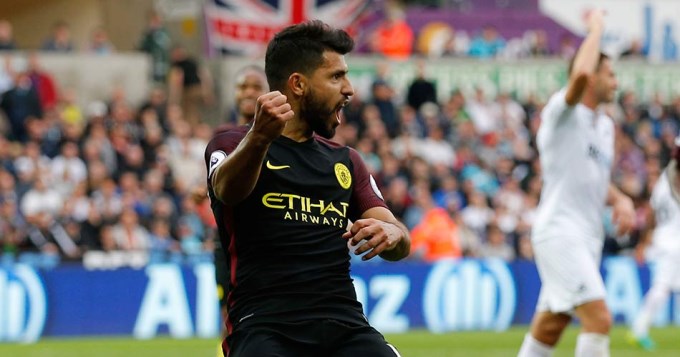 El City, más líder que nunca gracias al Kun