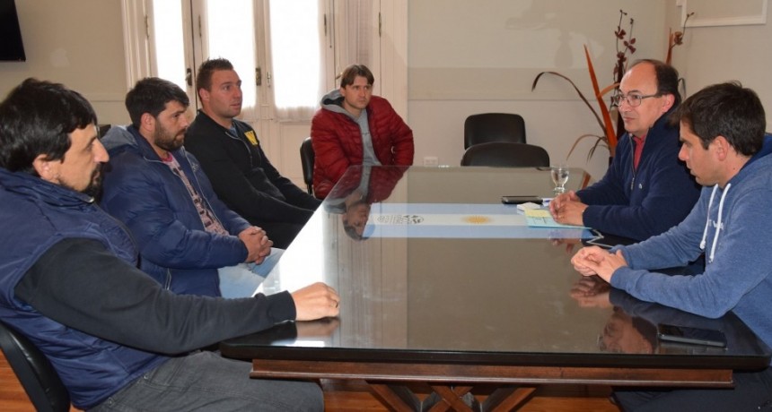 Salomón recibió a dirigentes de La Campana