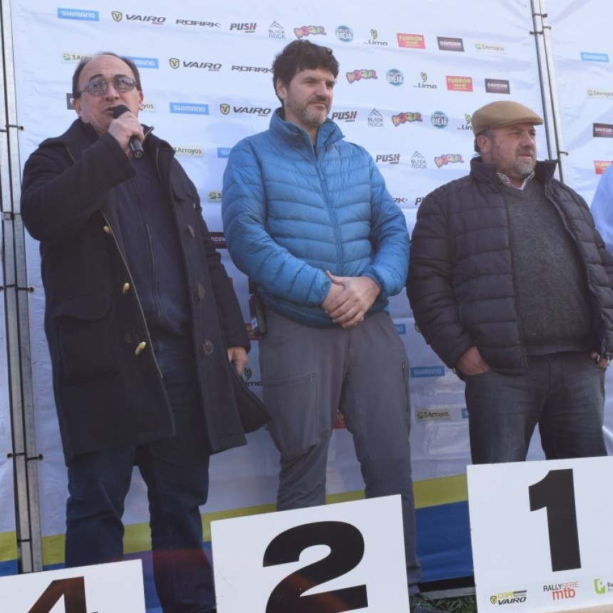 Salomón en la competencia de Rally Serie MTB en Cazón