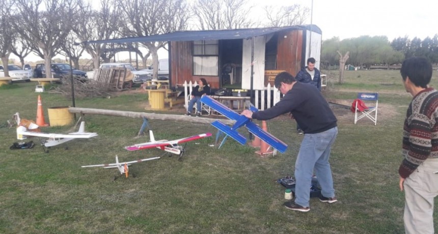 Hubo actividad de Aeromodelismo en el Saladillo Automóvil club