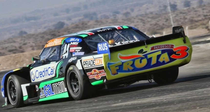 Bruno corre en el Autódromo Ciudad de Paraná (Entre Ríos)