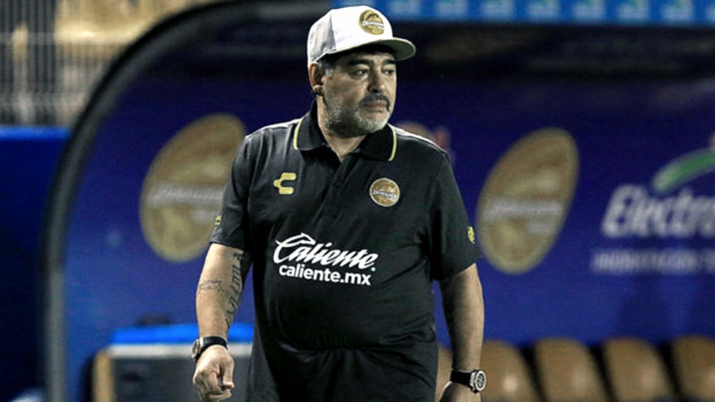 Maradona rechazó la propuesta y no será DT de Gimnasia 