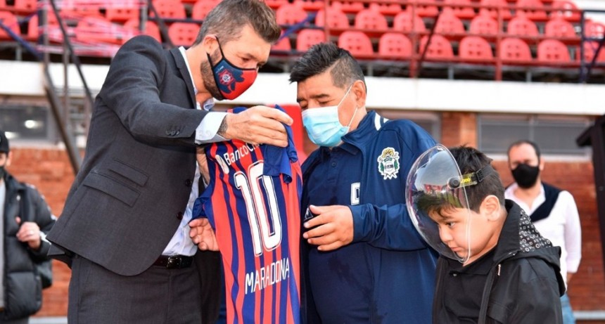 Maradona fue el protagonista del aburrido empate entre San Lorenzo y Gimnasia