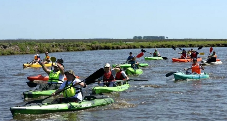 Laguna Indio Muerto: Se llevó a cabo una importante travesía en Kayak