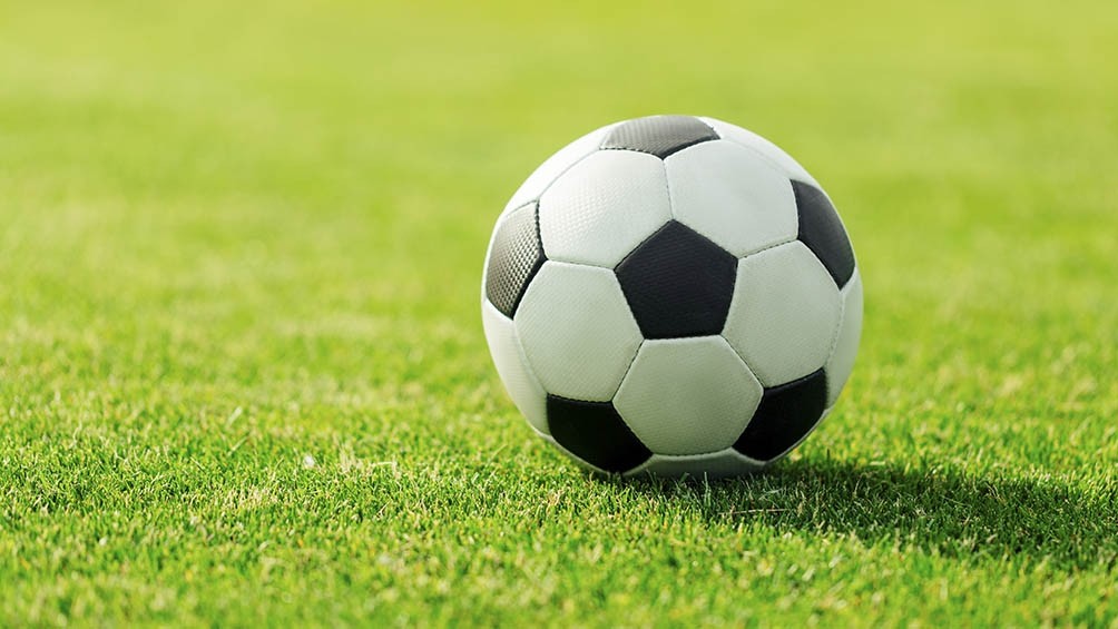 Fútbol: Agrupación de Veteranos recibió subsidio para la ambulancia