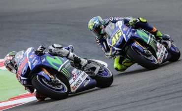 Gan&oacute; Pedrosa y Valentino se escapa en el campeonato