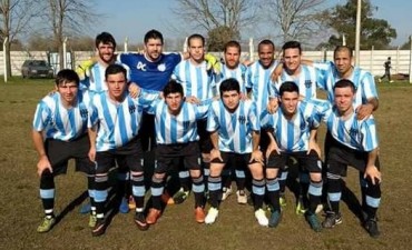 Cazón y Del Carril igualaron en el único partido que se jugó de primera división