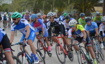 Se corrió en Alvear “La Carrera del Centro” 