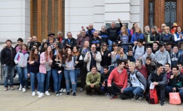 El Intendente despidió la delegación que viajó a Mar del Plata