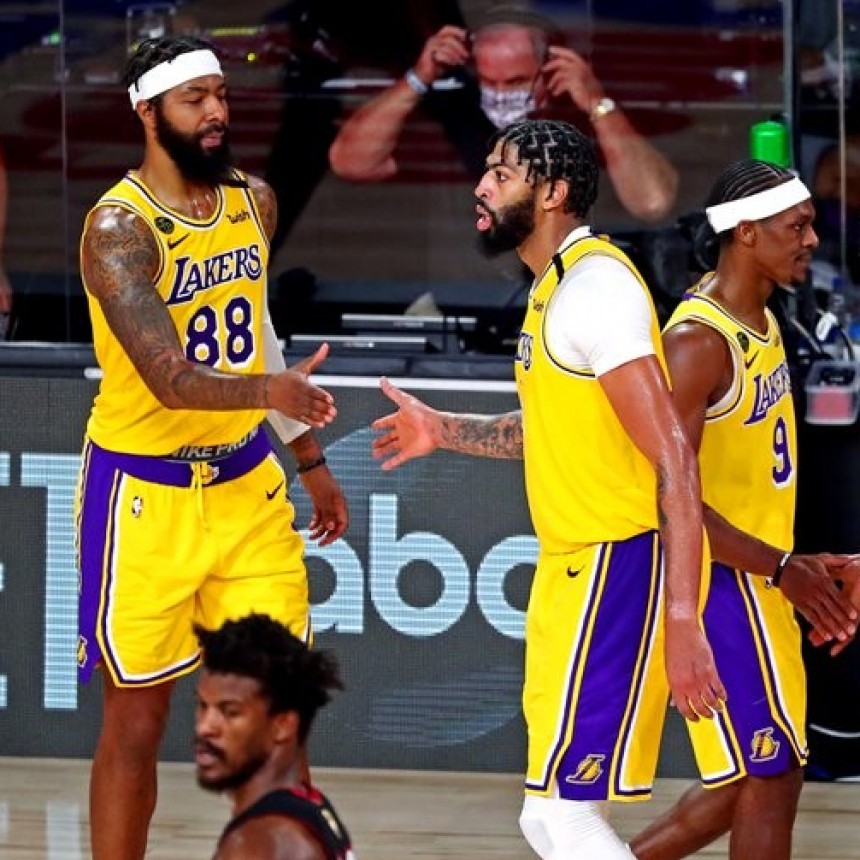 Los Ángeles Lakers vencieron a Miami Heat y lideran 3-1 las finales de la NBA