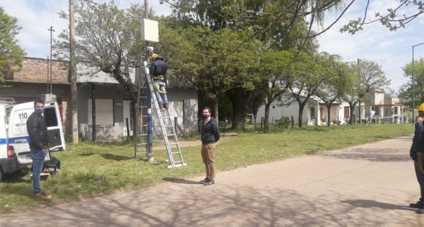 SE COLOCARON CÁMARAS DE SEGURIDAD EN LA LOCALIDAD DE SALADILLO NORTE 